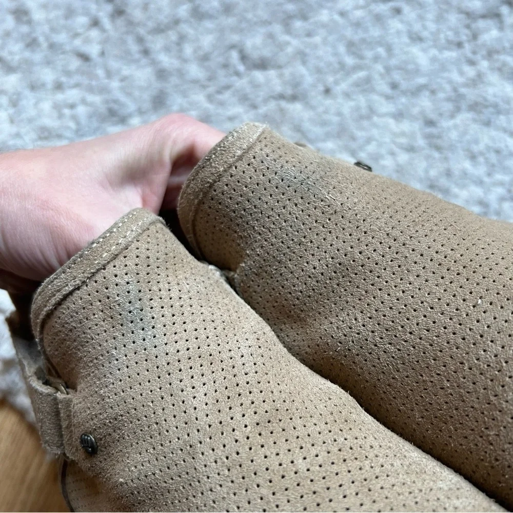 Bearpaw: NeverWet Tan Suede Zoe Slim Wedge Hook and Loop Booties Size 10